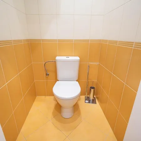 Apartment Centre *